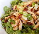 Piatti unici facili, insalata mista con tacchino e pomodori secchi