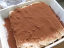 La ricetta del tiramisù senza caffè, con le pere e il cioccolato