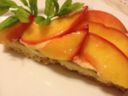 Crostata di pesche caramellate