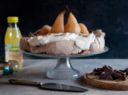 Pavlova al cioccolato e pere