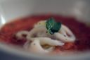 Gazpacho alla menta e calamari à la vapeur