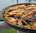 Paella mista con pollo