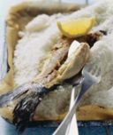 Ricette pesce: branzino in crosta di sale