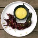 Fonduta di pistacchi, un modo diverso per servire questa frutta secca