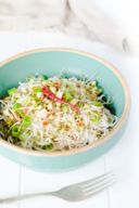 Con i germogli di soia fatti in casa preparate un’insalata di noodles!