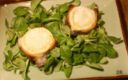 Ricetta per l’insalata con formaggio  caprino caldo