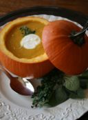Piatti autunnali: minestra di zucca e porri
