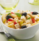 Pasta fredda: farfalle in insalata greca