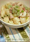 Ricette primi: pasta primaverile con fave e pollo