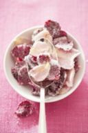 Dolce al cucchiaio: crema speziata alle rose