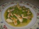 Secondi piatti: petto di pollo con piselli e funghi