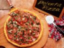 Piatti Unici: pizza di polenta con salame