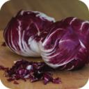 Ricetta per il radicchio in salsa con formaggio olive e vodka