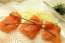 Antipasti: involtini di salmone con crema alle uova