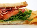 Ricette panini: il sandwich BLT (pancetta, lattuga e pomodoro)