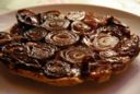 Pranzo di Pasqua: torta Tatin di cipolle rosse