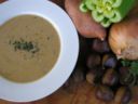 Ricette autunnali: zuppa di castagne con maggiorana