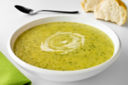 Ricette estive: crema fredda di zucchine e formaggio cremoso
