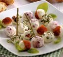 Antipasti: le palline di formaggio multicolori