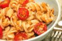 Ricette primi: fusilli con pomodori gratinati