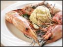 Antipasti: gamberi con crema di cozze