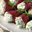 Aperitivo light con involtini di bresaola al caprino