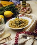 Ricette primi: linguine con acciughe e pangrattato