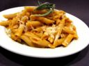 Ricette pasta: mezze penne con pane ai cereali