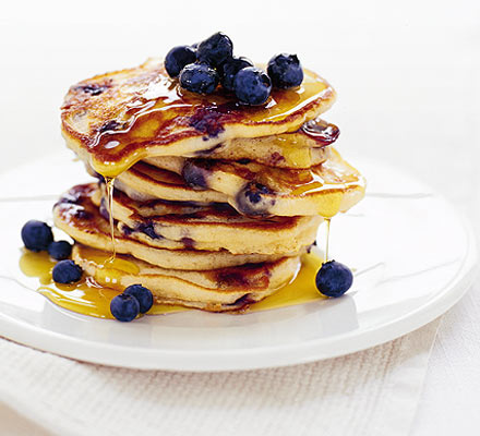 Cucina Usa:pancake con frutta e miele