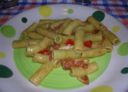 Pasta al pesto e pomodoro