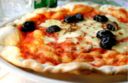 Ricetta pizza con crescenza e olive