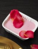 Ricette dolci di San Valentino: crema alla rosa