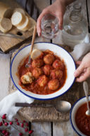 Polpette di tonno e ricotta al sugo