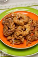 Nidi di tagliatelle dolci per Carnevale