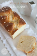 Treccia di pan brioche allo yogurt