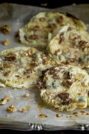 Cavolo verza al forno con gorgonzola, miele e noci