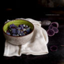 Insalata di patate viola con capperi, olive taggiasche e feta greca