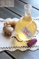 Sciroppo di zenzero e zenzero grattugiato sott’olio per piatti salati