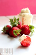 Crema chantilly con fragole fresche