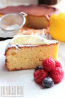 Torta al limone e olio d’oliva con farina di farro