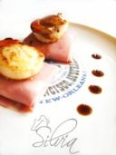 Raviolo di mortadella, capasanta e riduzione di balsamico