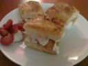 Mini-millefoglie con fragole e ricotta