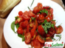 INSALATA DI POMODORI CON ERBA CIPOLLINA