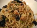 Come fare la pasta con il tonno 3: Pasta con il tonno e olive nere