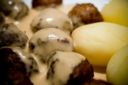 Polpette speziate di pollo e salsa allo yogurt