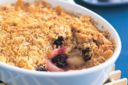 Crumble di mele e mirtilli