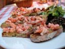 Come fare le Tartine miste al sapore di mare