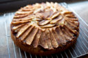 Torta di mele alla marmellata di albicocche