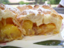 Un dolce con la frutta estiva: lo strudel di albicocche