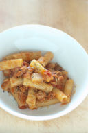 La Pasta con il ragù di maiale e carote, un primo piatto per Halloween